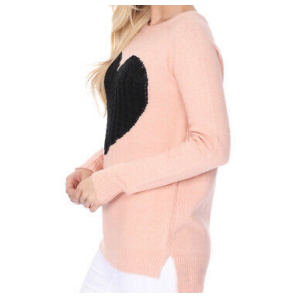 ✨ONE DAY SALE✨Beautiful Heart ❤️ Pull over sweater - Picture 2 of 4
